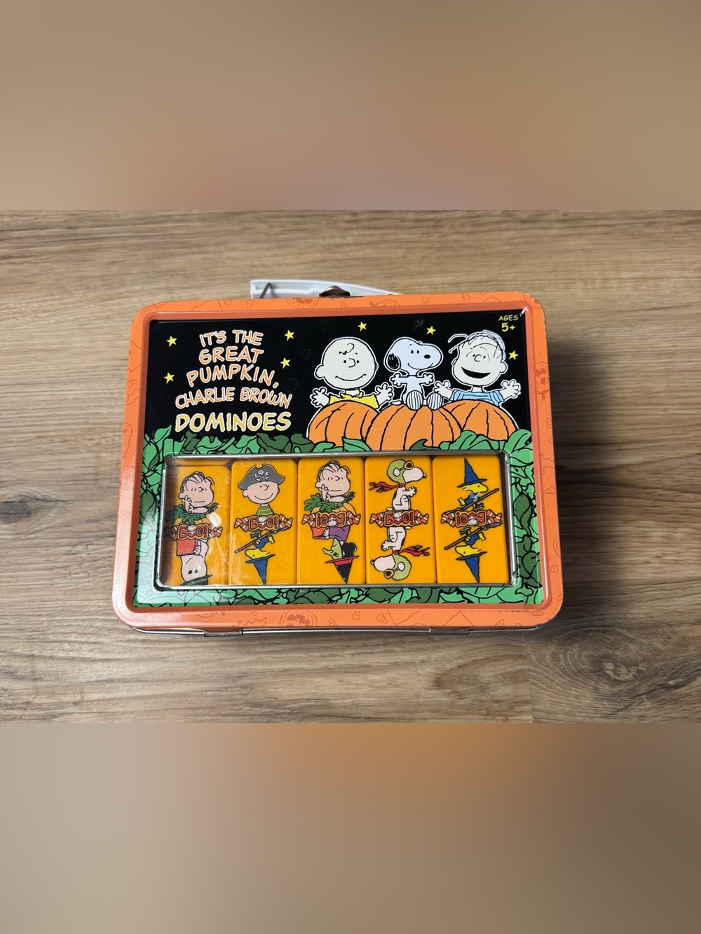 It’s the Great Pumpkin Charlie Brown Dominoes Peanuts Halloween Tin Set